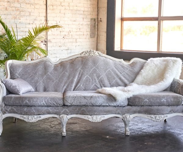 photo-1699901526274-c095e5859eac